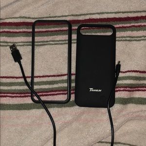 Trianium iPhone 7 charger case